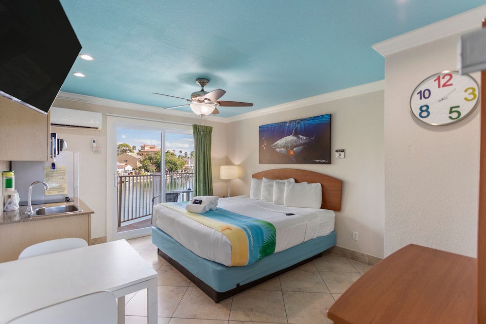 Bayview Plaza Waterfront Resort - photo 13