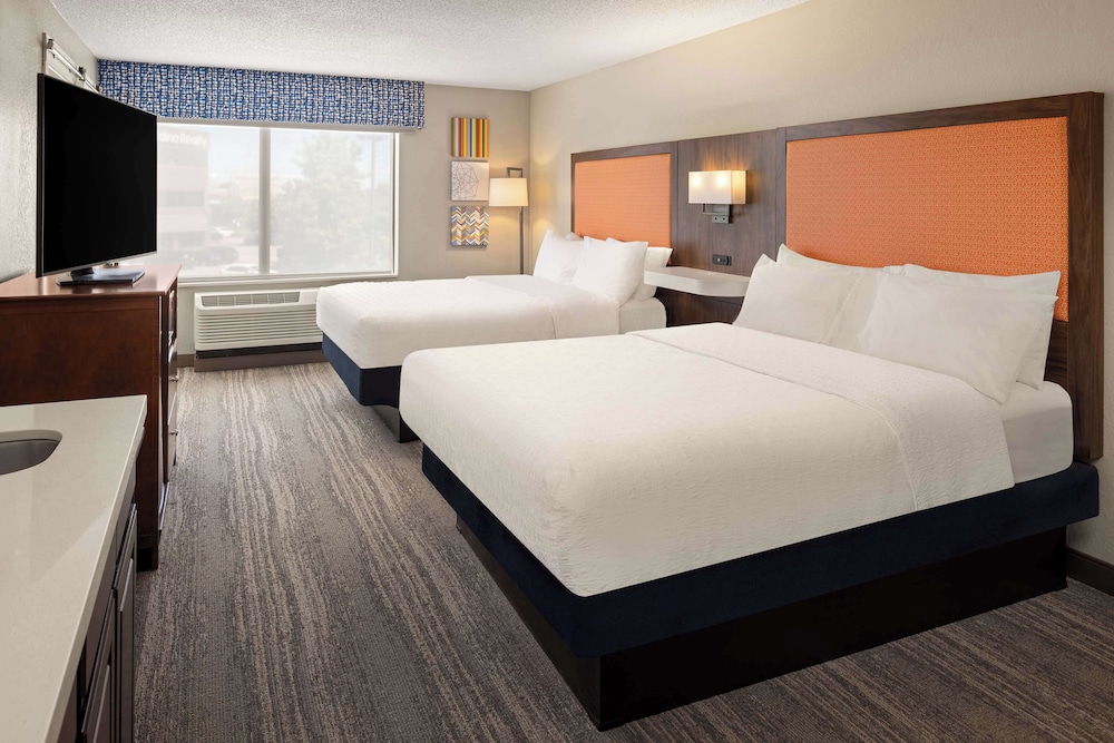 Hampton Inn Minneapolis NW Maple Grove - photo 7