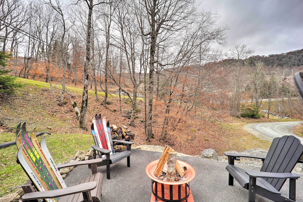 Steps to Beech Mountain Resort: Cozy Getaway in Banner Elk, United States
