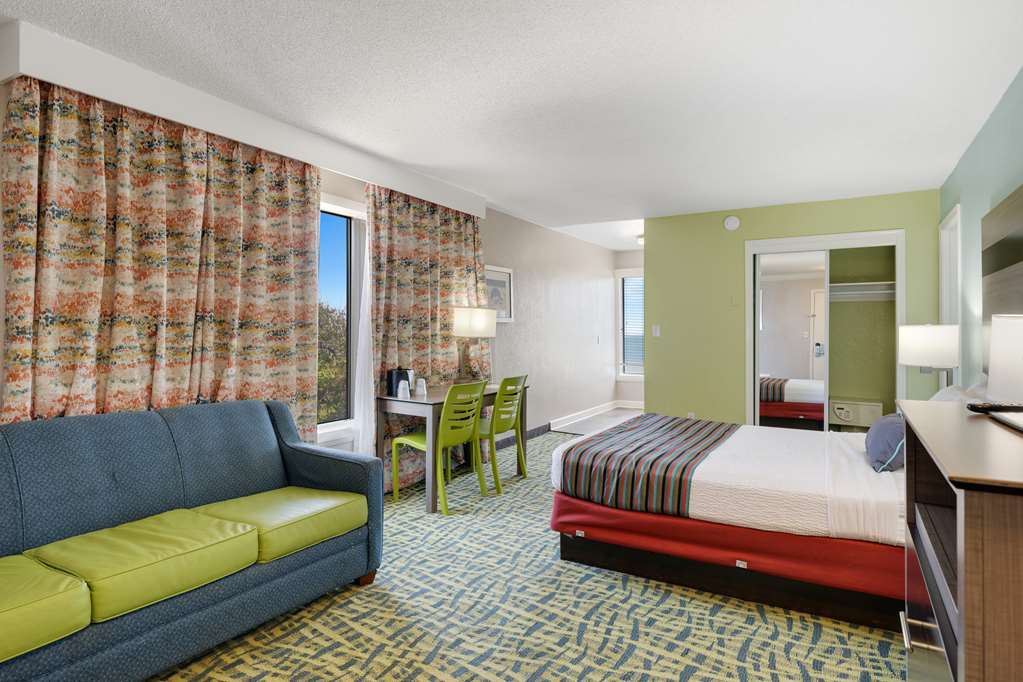 Best Western Plus Holiday Sands Inn & Suites - photo 24
