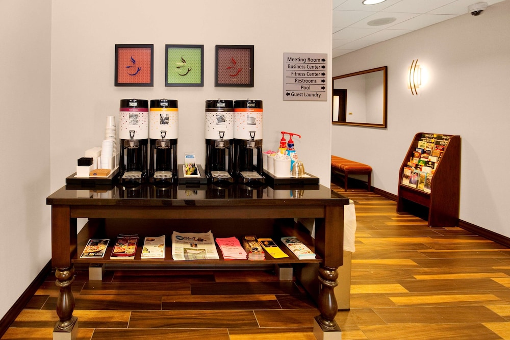 Hampton Inn Butler - photo 29