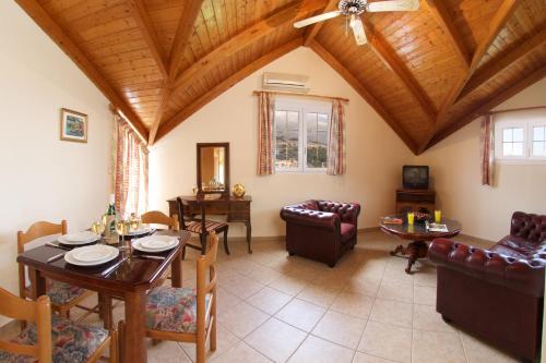 Boulevard Panorama Suites in Oichalia, Greece