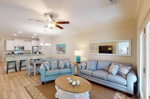 81 Del Ray Drive 2B 3 Bedroom condo with pool close to the Marshwalk — 4-Star Luxury Hotel in Myrtle Beach, United States