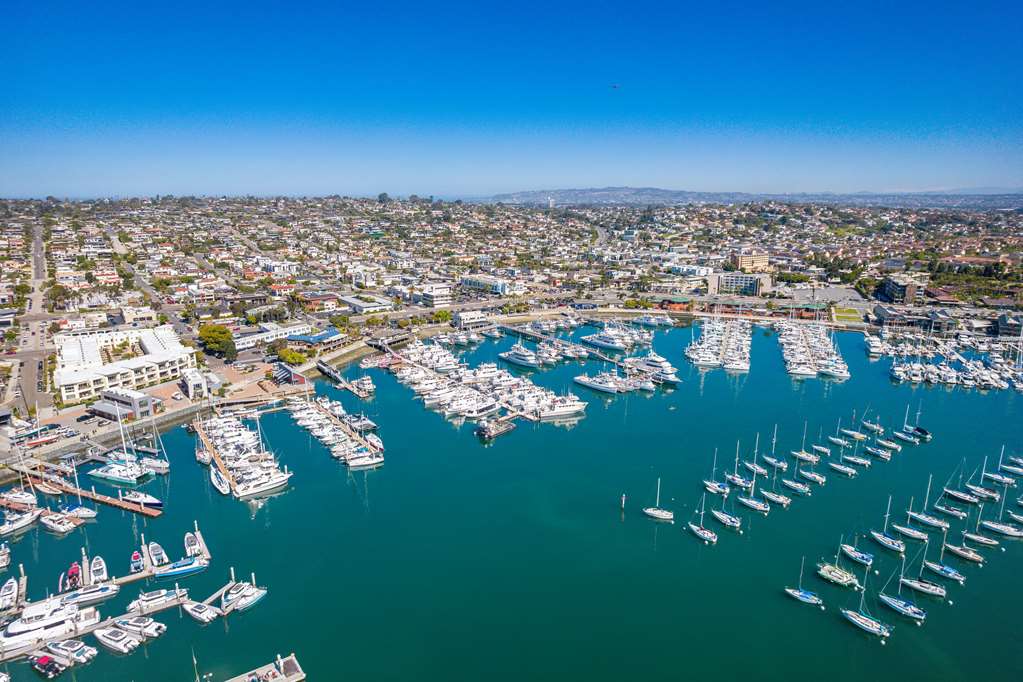 Comfort Inn San Diego Airport At The Harbor - photo 9