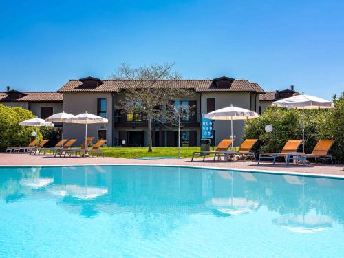 Apartment in Peschiera del Garda 22085 — 4-Star Luxury Hotel in Peschiera Del Garda, Italy