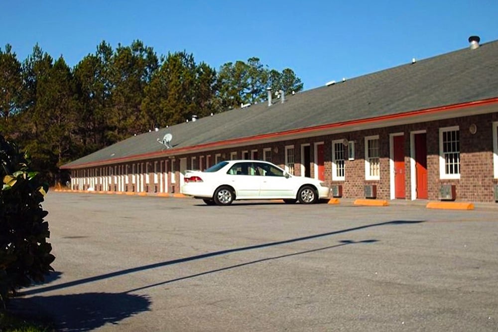OYO Hotel Ridgeland East - photo 19