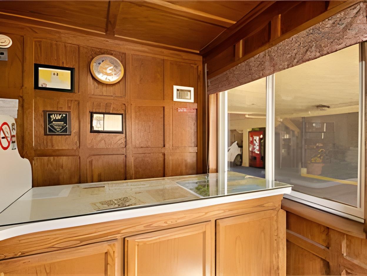Boarders Inn & Suites by Cobblestone Hotels Waterloo Cedar Falls - photo 16