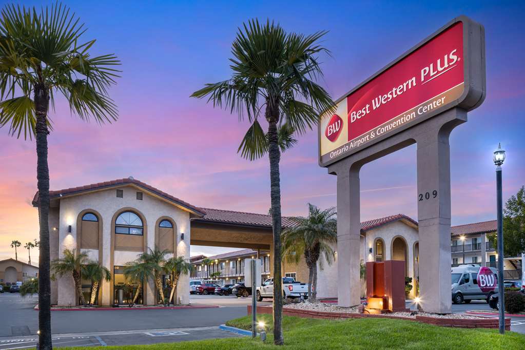 Best Western Plus Ontario Airport & Convention Center — hotel in Ontario