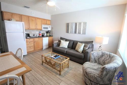 Madeira Beach Tropic Breeze Unit 15 Second Floor in Saint Pete Beach, United States