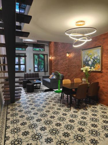 Boulevard Rollandes house — 4-Star Luxury Hotel in Hanoi, Vietnam