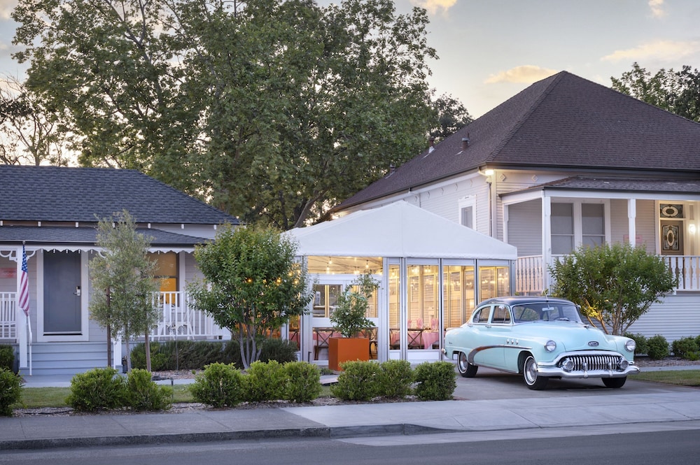 Dr. Wilkinson's Backyard Resort and Mineral Springs a Member of Design Hotels - photo 45