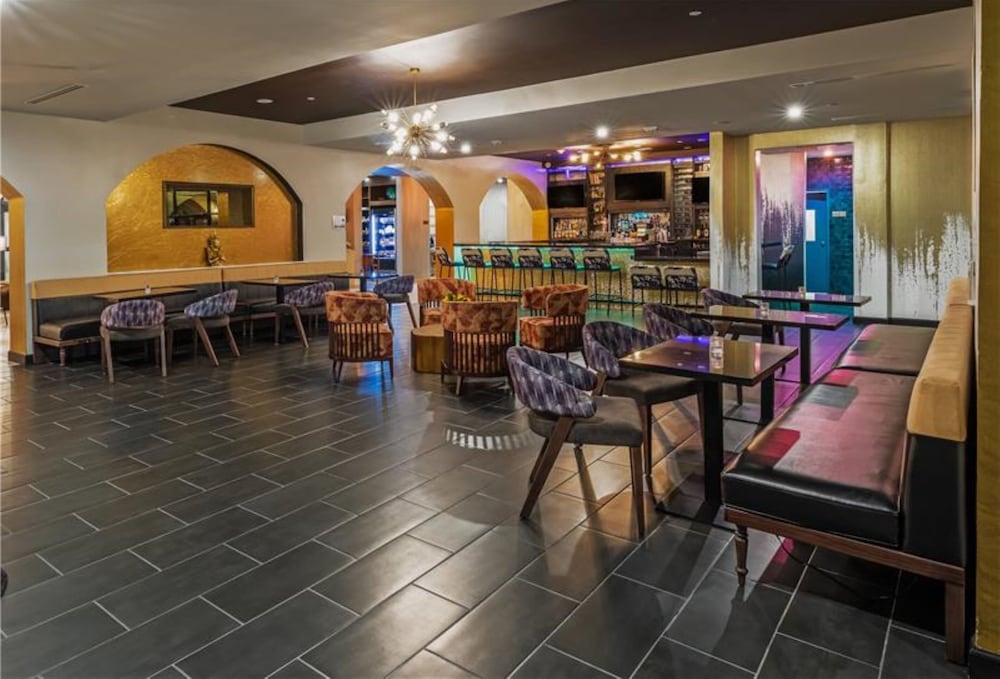 Hotel Indigo Spring Woodlands Area - photo 34