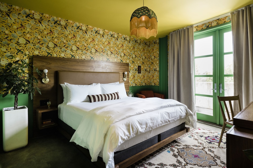 The Frances Modern Inn - photo 23