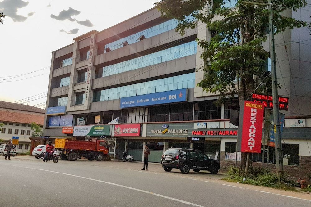 OYO 28370 Begonia Residency in Kalpatta, India