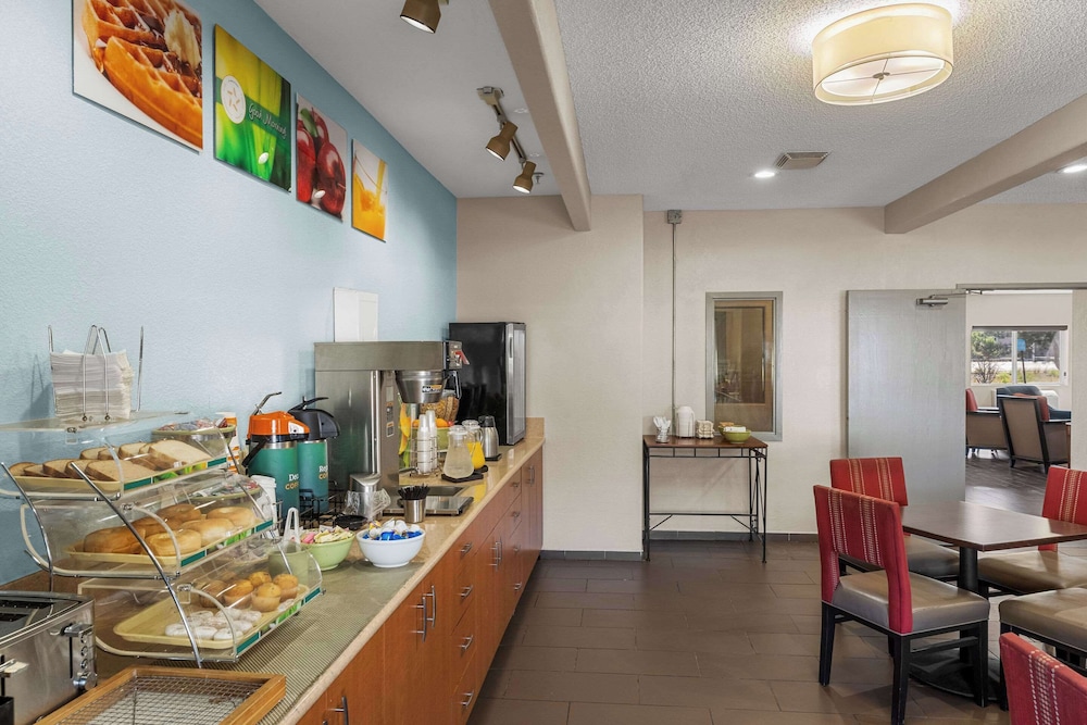 Quality Inn Denver Northeast Brighton - photo 34