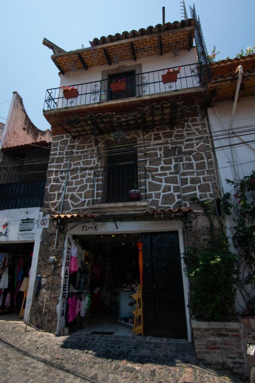 Casa Uxmal de Taxco — 4-Star Luxury Hotel in Taxco De Alarcon, Mexico