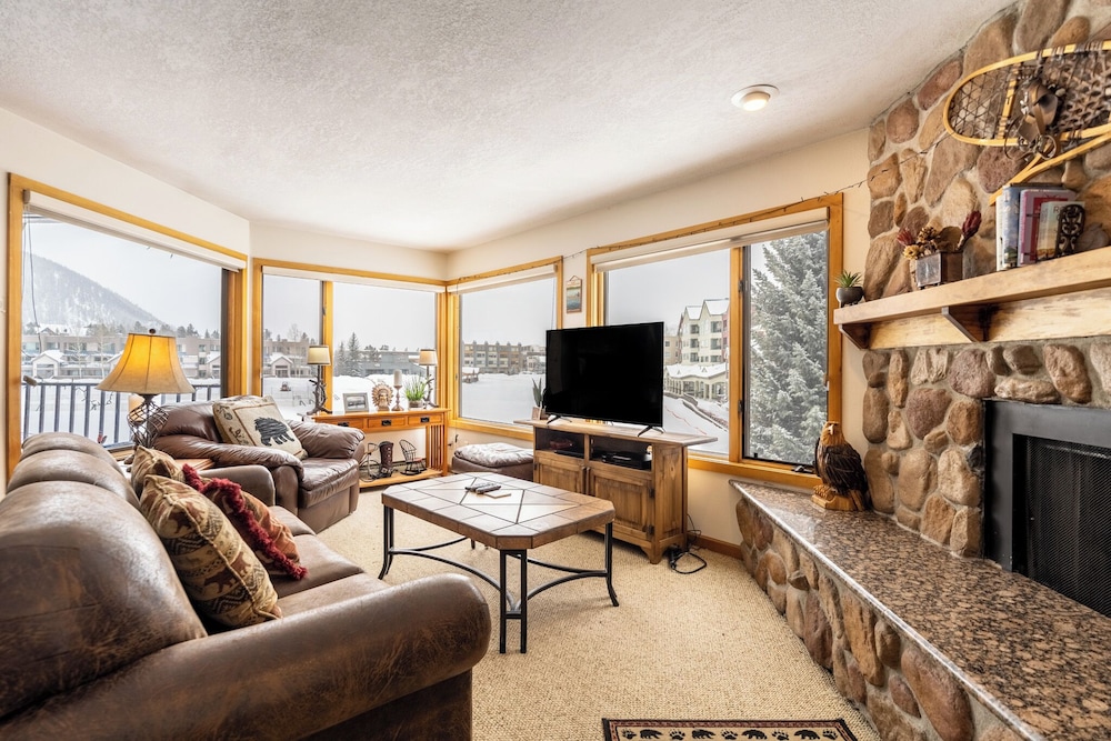 Willows #1714 by Summit County Mountain Retreats — 4-Star Luxury Hotel in Keystone, United States