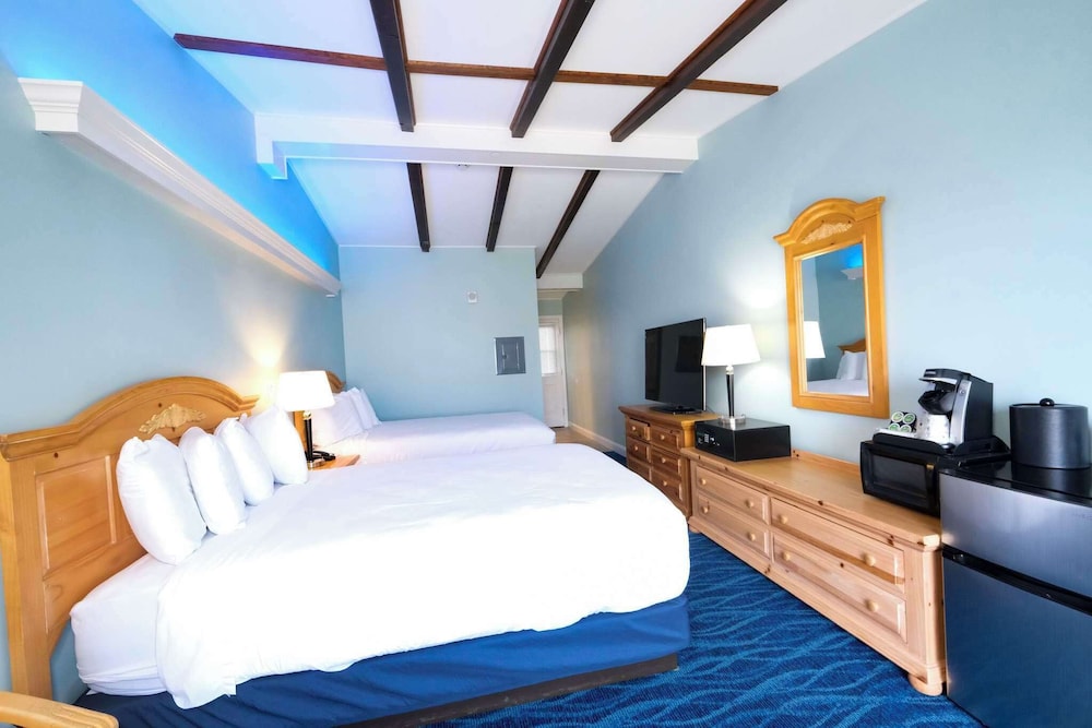 Norseman Resort on the Beach - photo 26