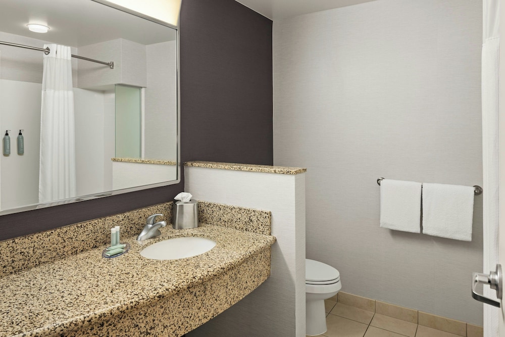 Courtyard by Marriott Minneapolis Maple Grove Arbor Lakes - photo 31