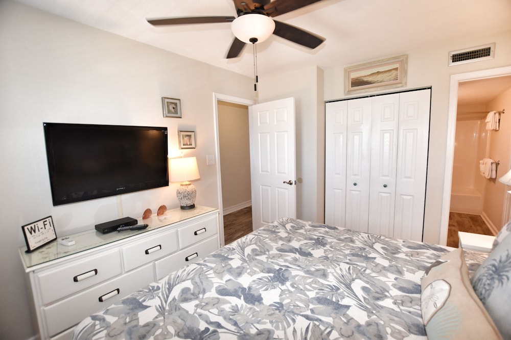 0804 Waters Edge Resort 1 Bedroom Condo - photo 3