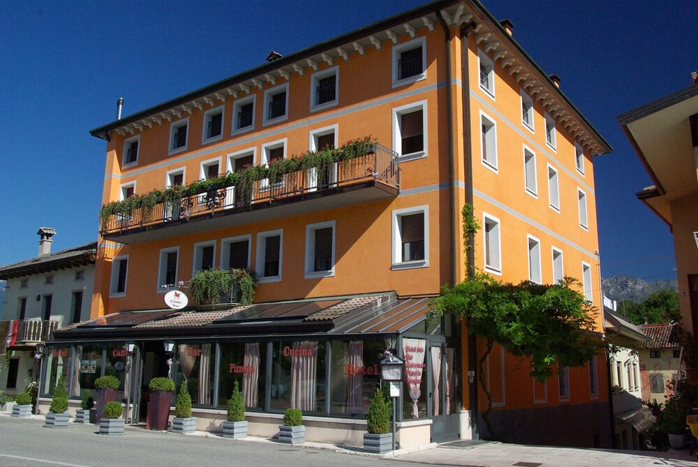 Al Cavallino Rosso — Mel