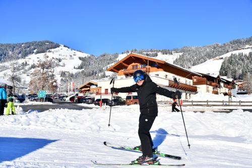 Appartements neben der Gondelbahn Haus Süd — 4-Star Luxury Hotel in Brixen Im Thale, Austria