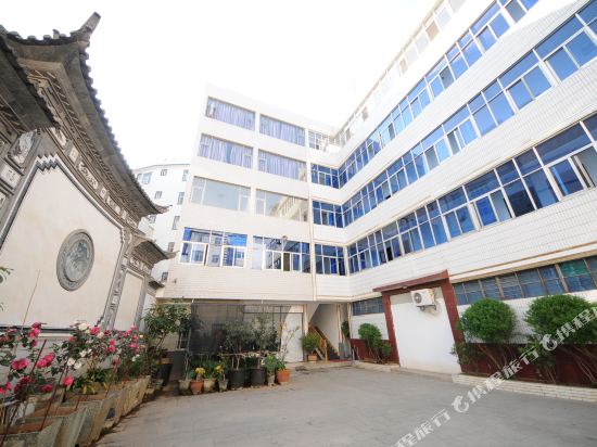 Boya Hotel - carbon neutral hotel in Dali
