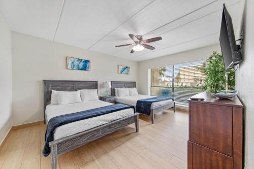 Ground Floor Beachfront 2 Steps From Amenities IV in South Padre Island, United States