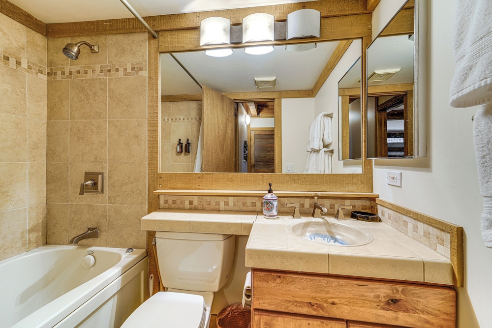 Less Than 1 Mi to North Star Resort Condo with Balcony - photo 13