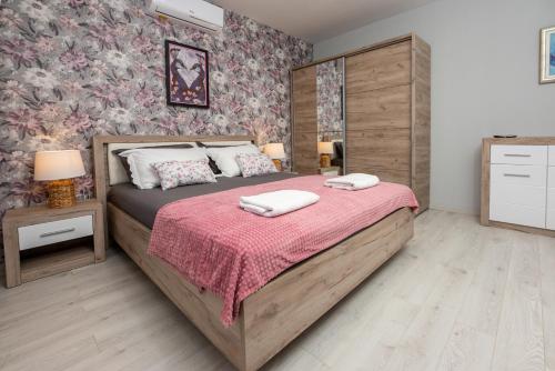 Calypso newly equiped with separate entrance and parking — 4-Star Luxury Hotel in Supetar, Croatia