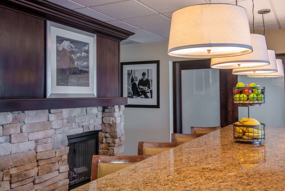Hampton Inn Cleveland Solon - photo 40