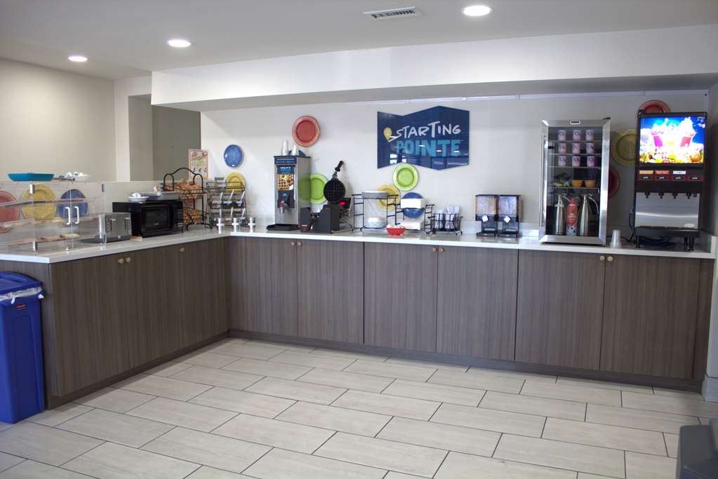 Clarion Pointe Statesville - photo 17