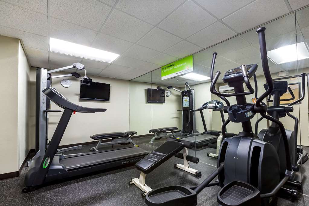 La Quinta Inn & Suites by Wyndham San Diego Mission Bay - photo 10