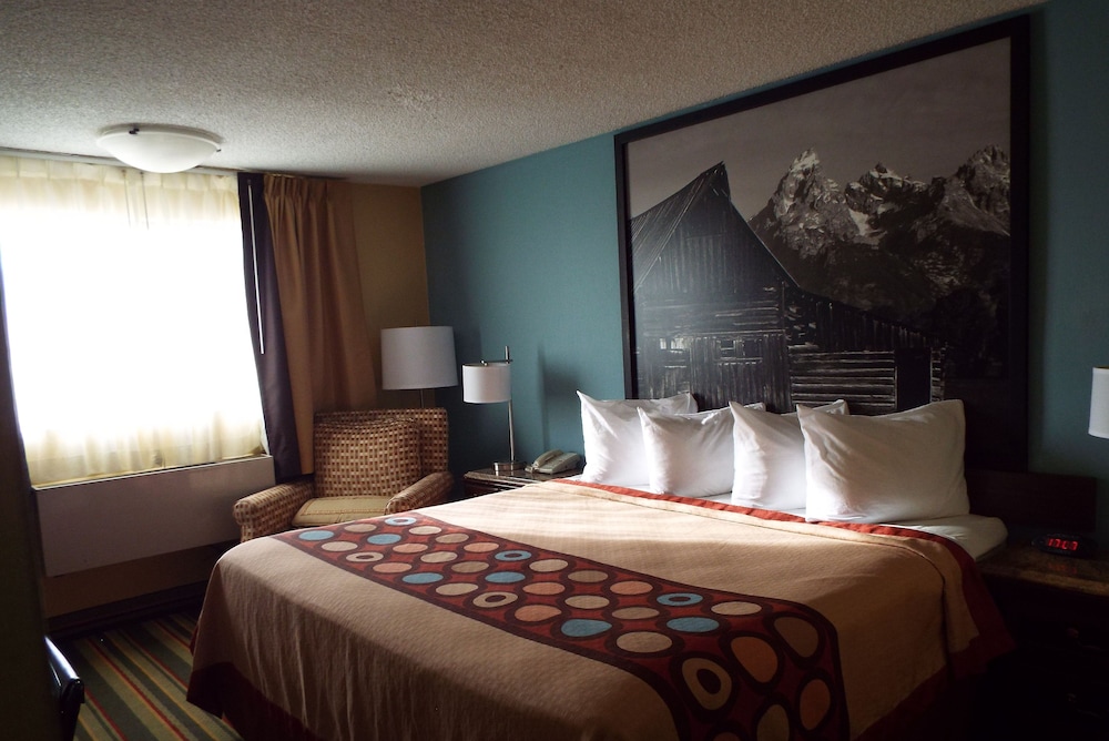 Super 8 by Wyndham Casper East Evansville - photo 18
