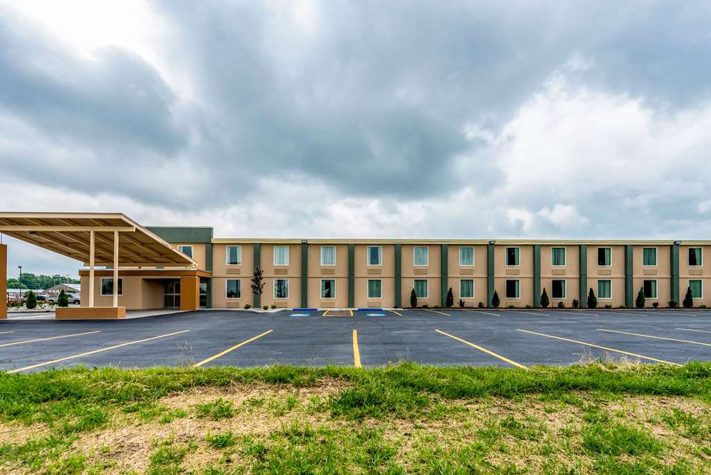 Quality Inn Bucyrus North - photo 3