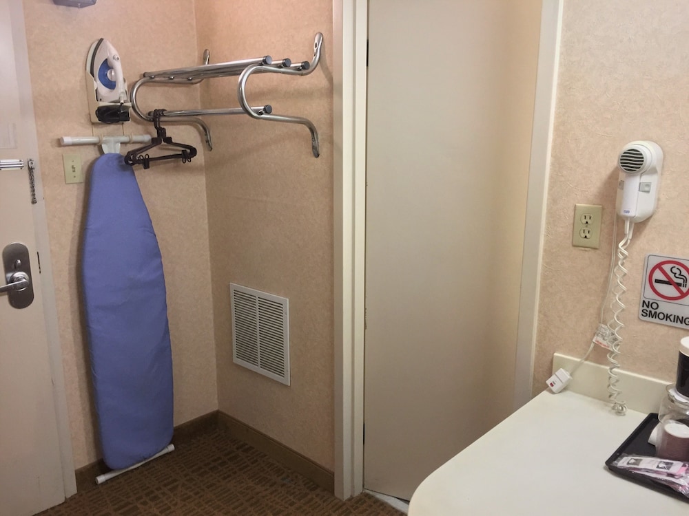 Americas Best Value Inn & Suites Boise - photo 15