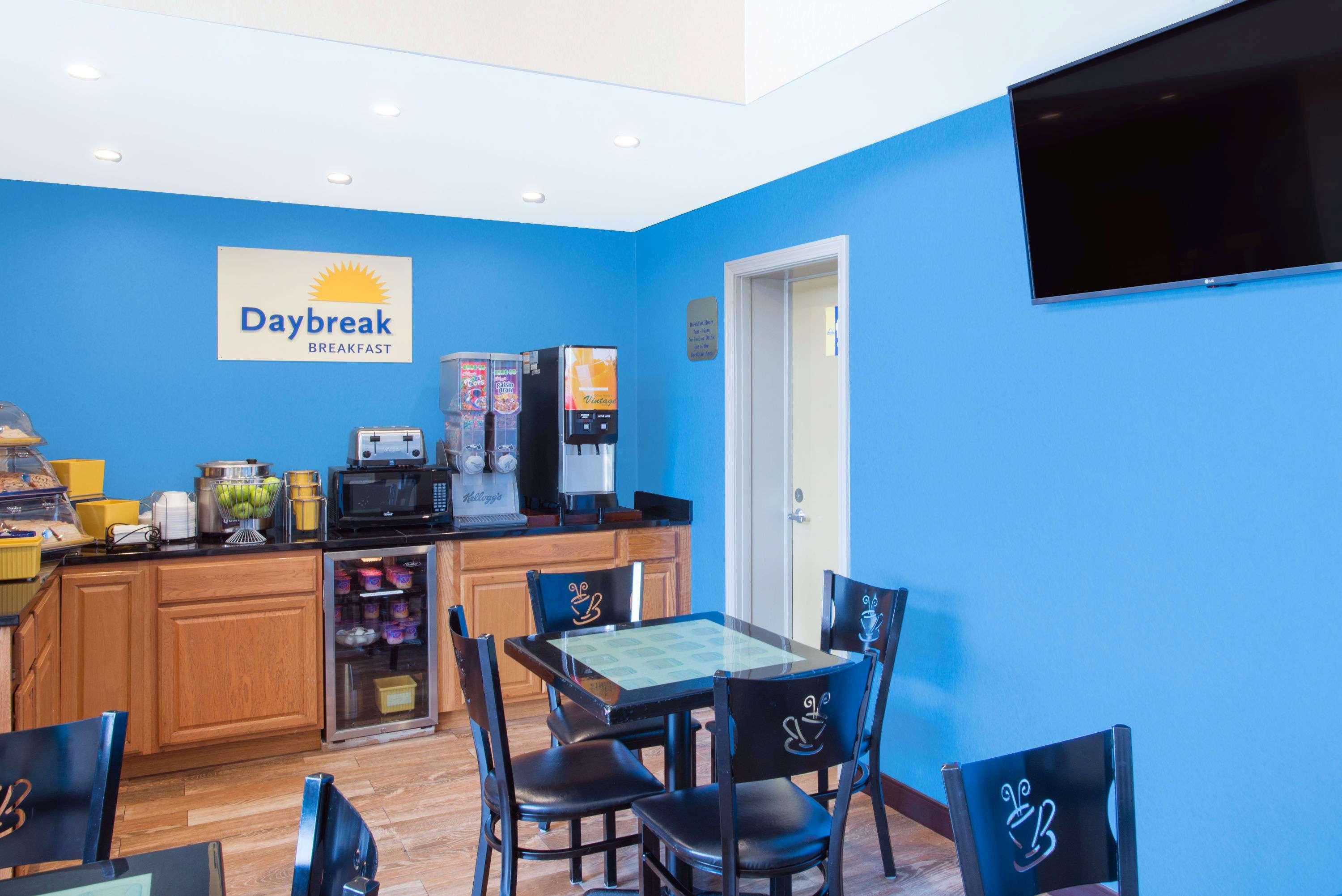 Days Inn New Haven - photo 12