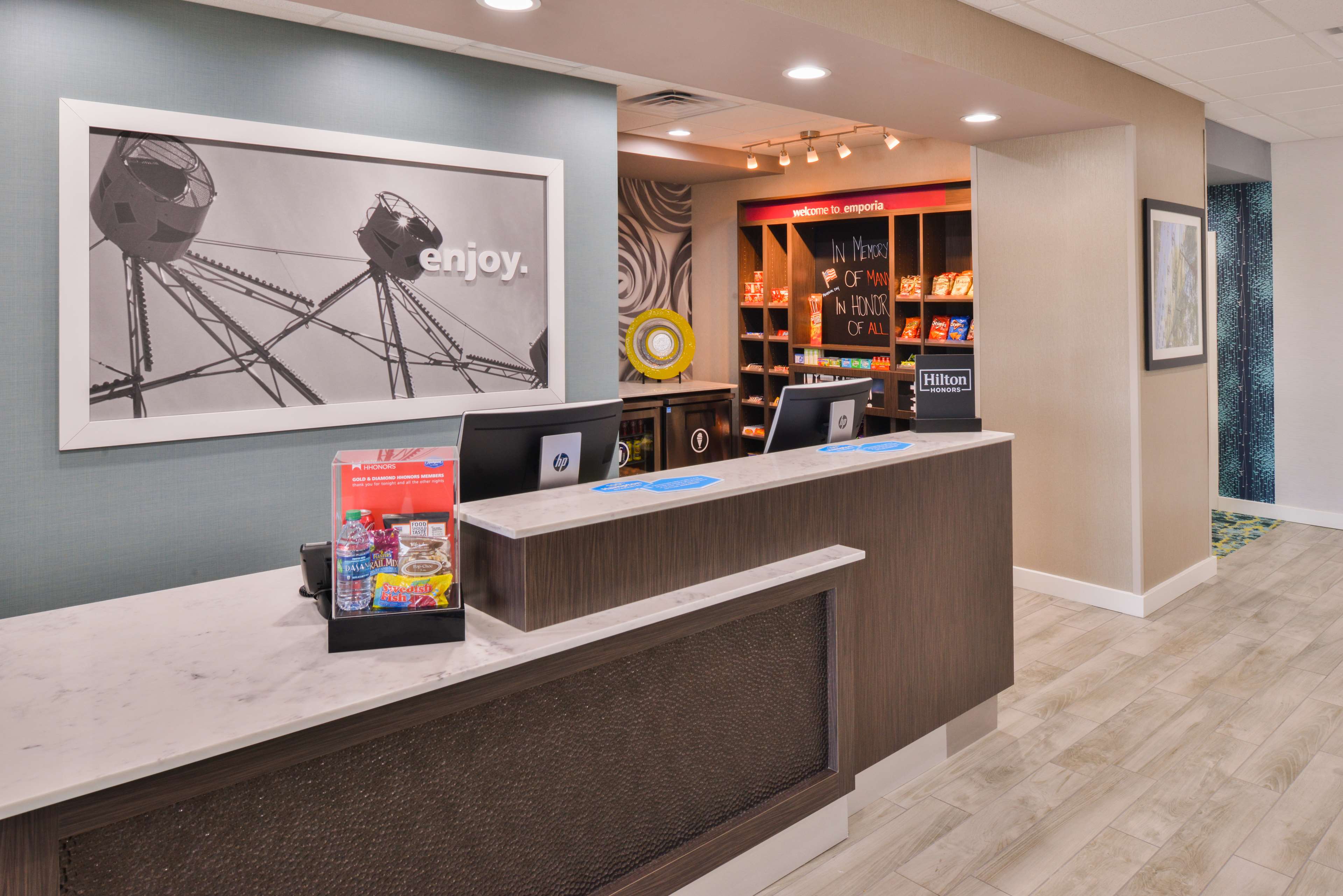 Hampton Inn Emporia - photo 21