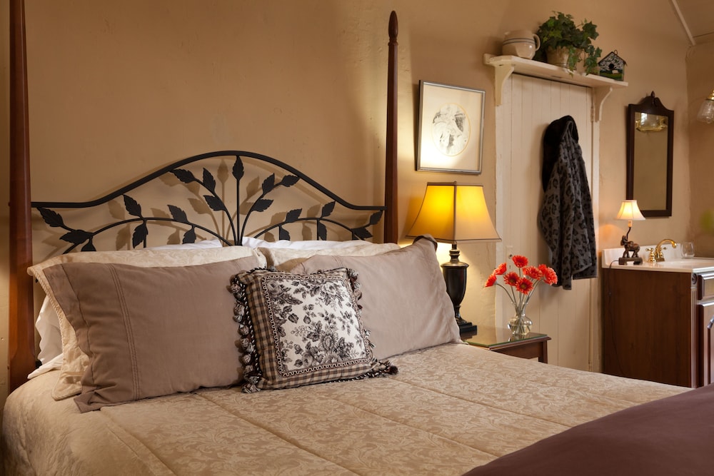 The Estate at Meander - photo 13