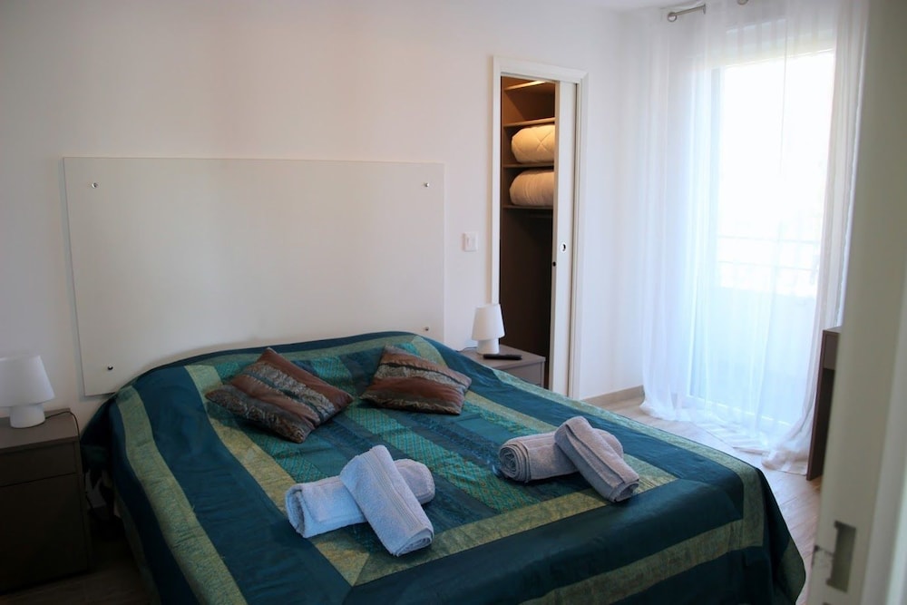 One Bedroom Montfleury Cannes — 4-Star Luxury Hotel in Cannes, France
