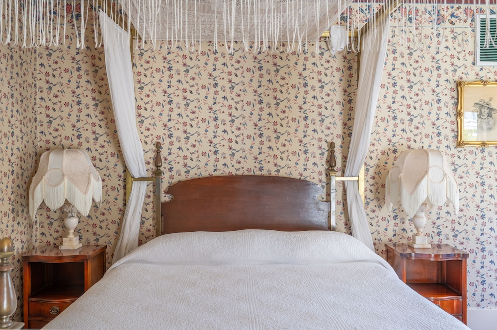 Martine Inn - photo 11