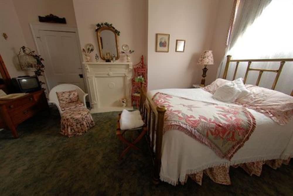 Carrier Houses B&B - photo 15