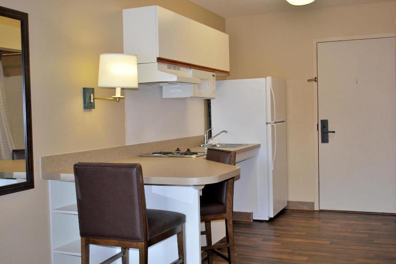 Extended Stay America Suites Chicago Schaumburg Conv Center - photo 24