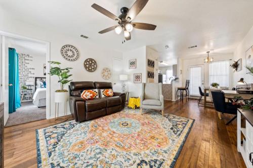 ZRoyal Stay 2BR Near Fort Cavazos Ideal for TDY Travel Nurses Contractors & Extended Stays in Killeen, United States