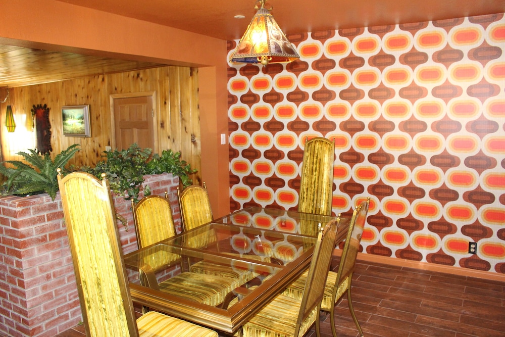 Hicksville Pines Chalets & Motel - photo 35