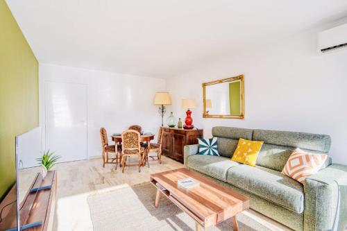 IMMOGROOM Cosy California Close to everything in Cannes, France