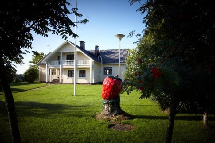 Marjakartano Hussola — 5-Star Luxury Hotel in Karttula, Finland
