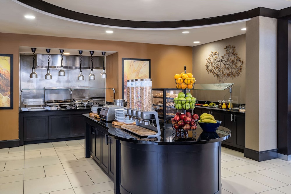 Hilton Garden Inn Fort Worth Alliance Airport - photo 43
