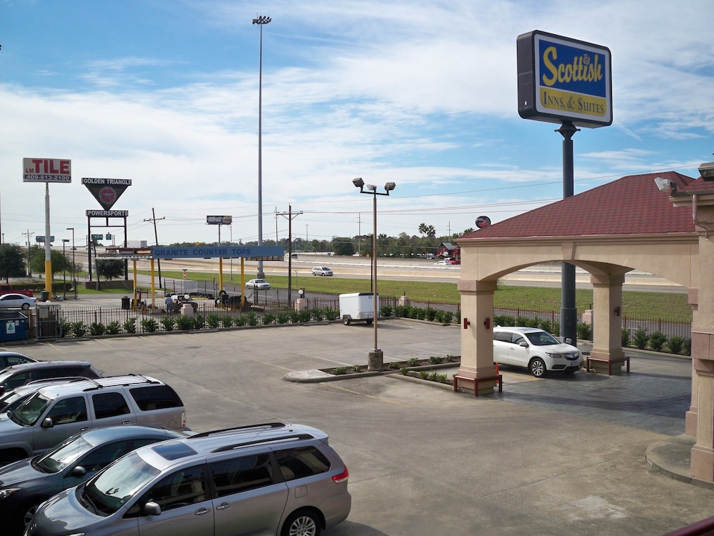 Scottish Inn & Suites - photo 65