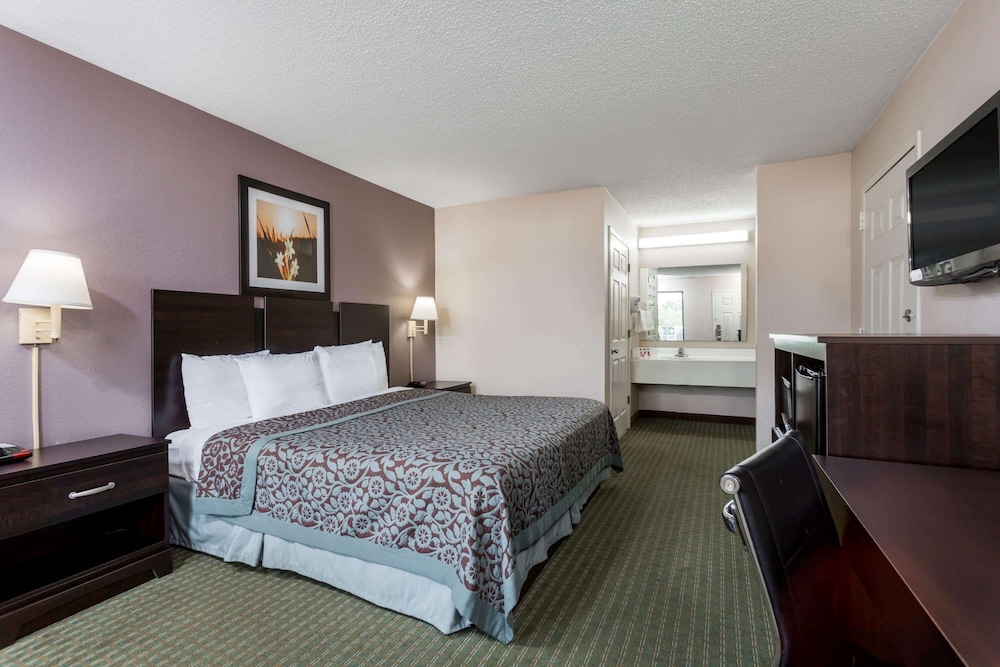 Days Inn by Wyndham Lugoff - photo 4